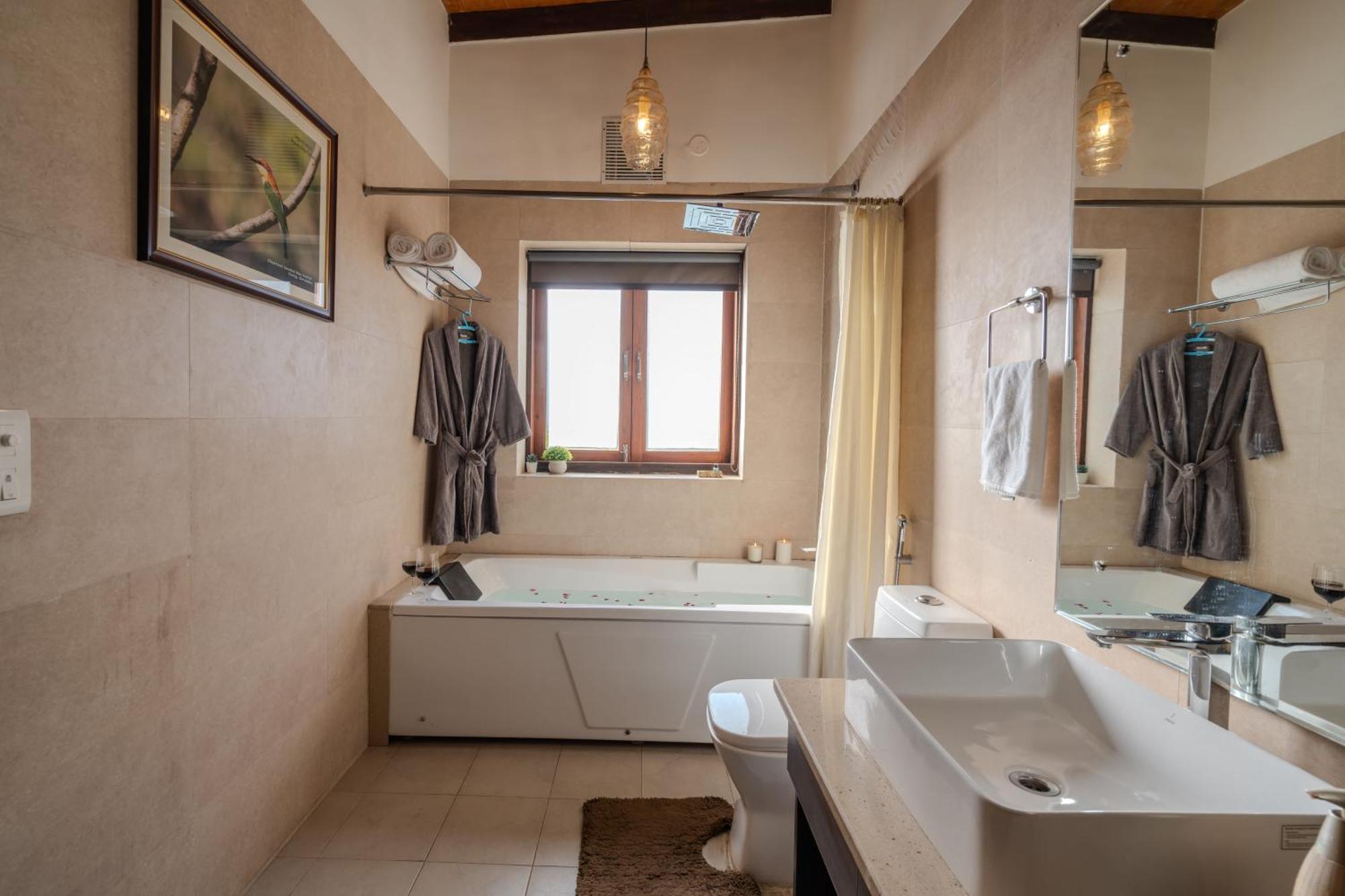 Saffronstays Timber Crest Дехрадун Екстериор снимка
