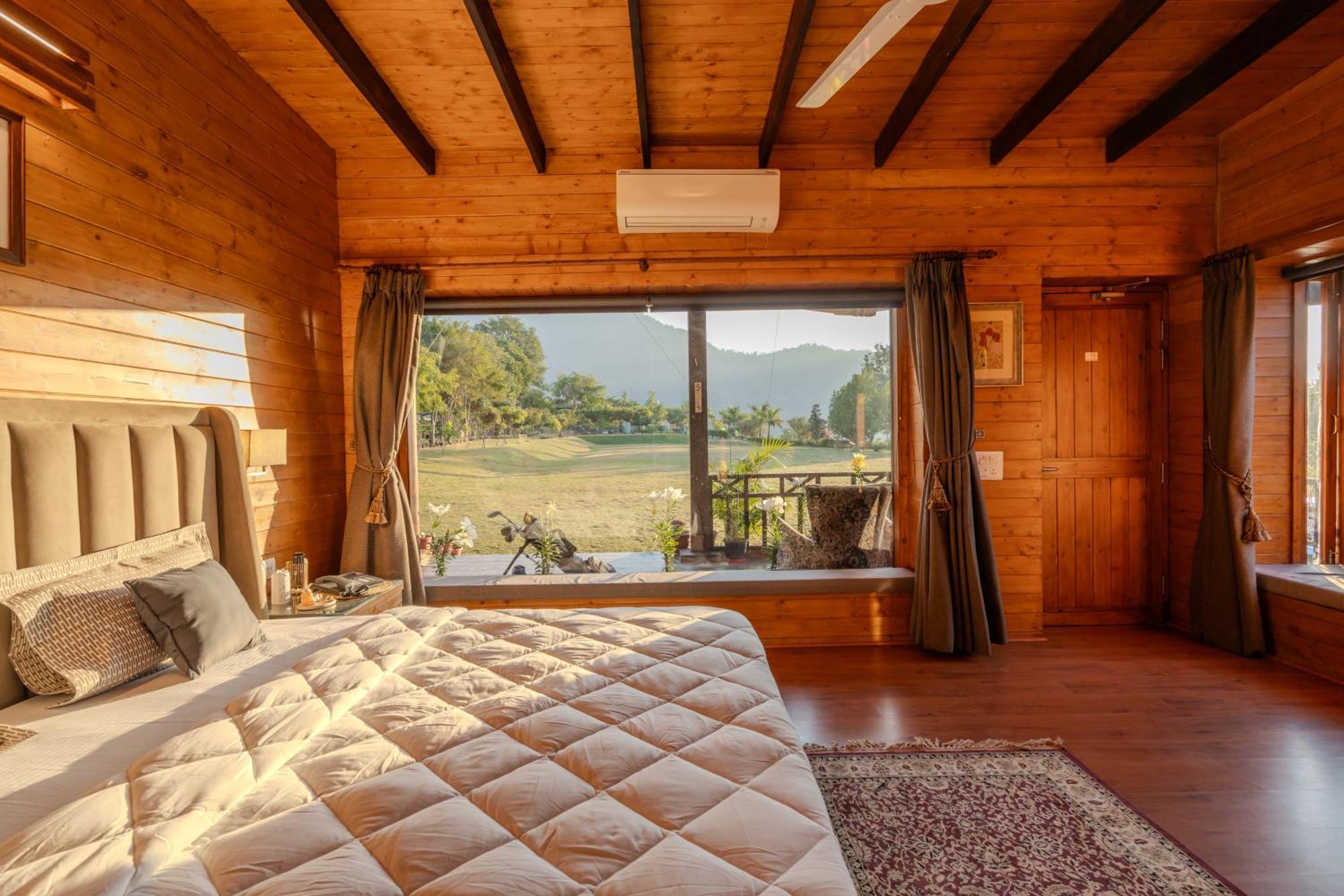 Saffronstays Timber Crest Дехрадун Екстериор снимка