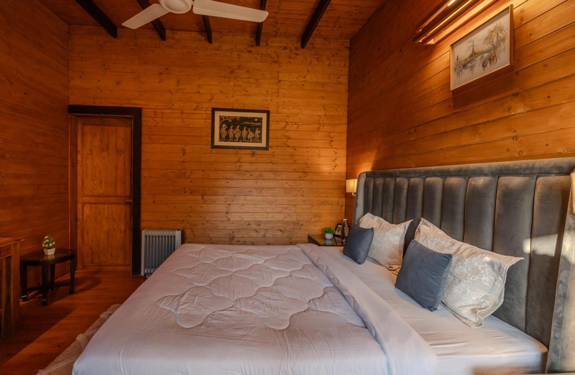 Saffronstays Timber Crest Дехрадун Екстериор снимка