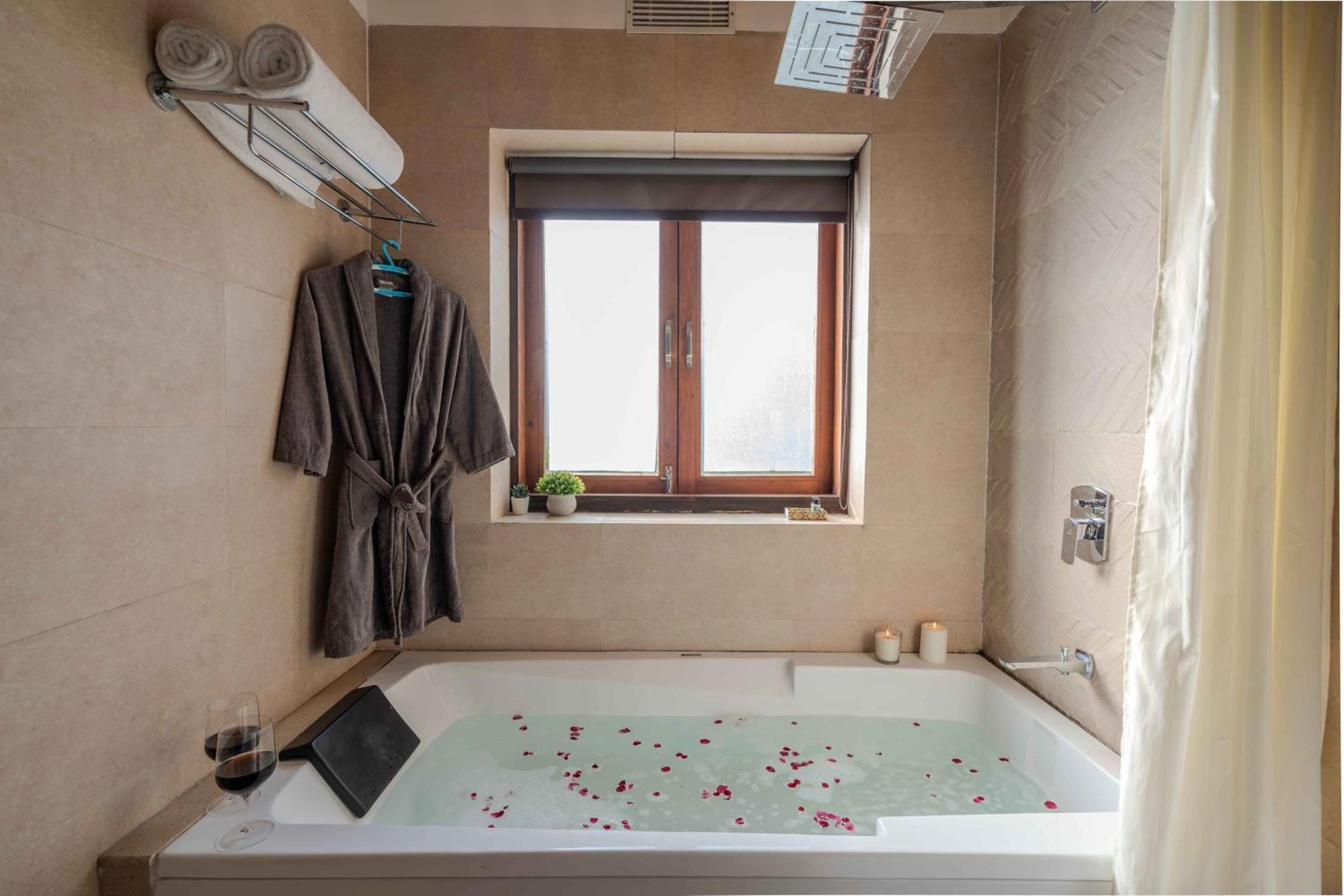 Saffronstays Timber Crest Дехрадун Екстериор снимка