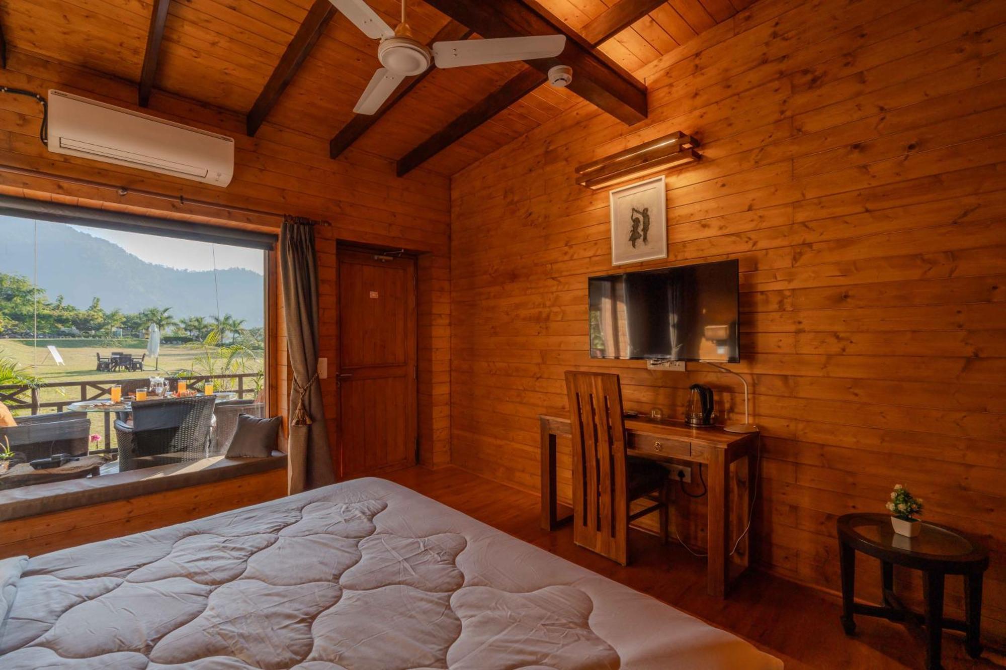 Saffronstays Timber Crest Дехрадун Екстериор снимка