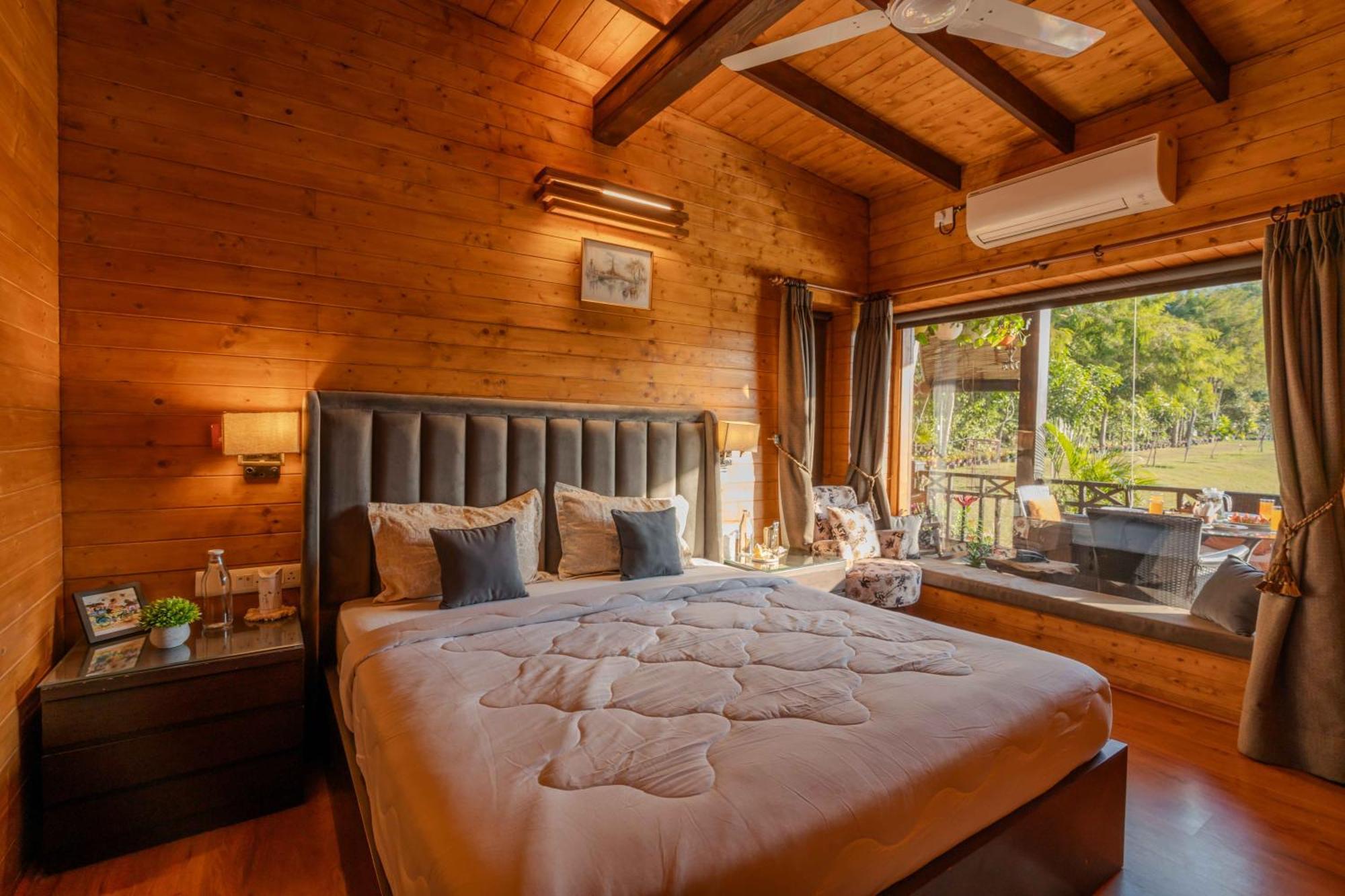 Saffronstays Timber Crest Дехрадун Екстериор снимка